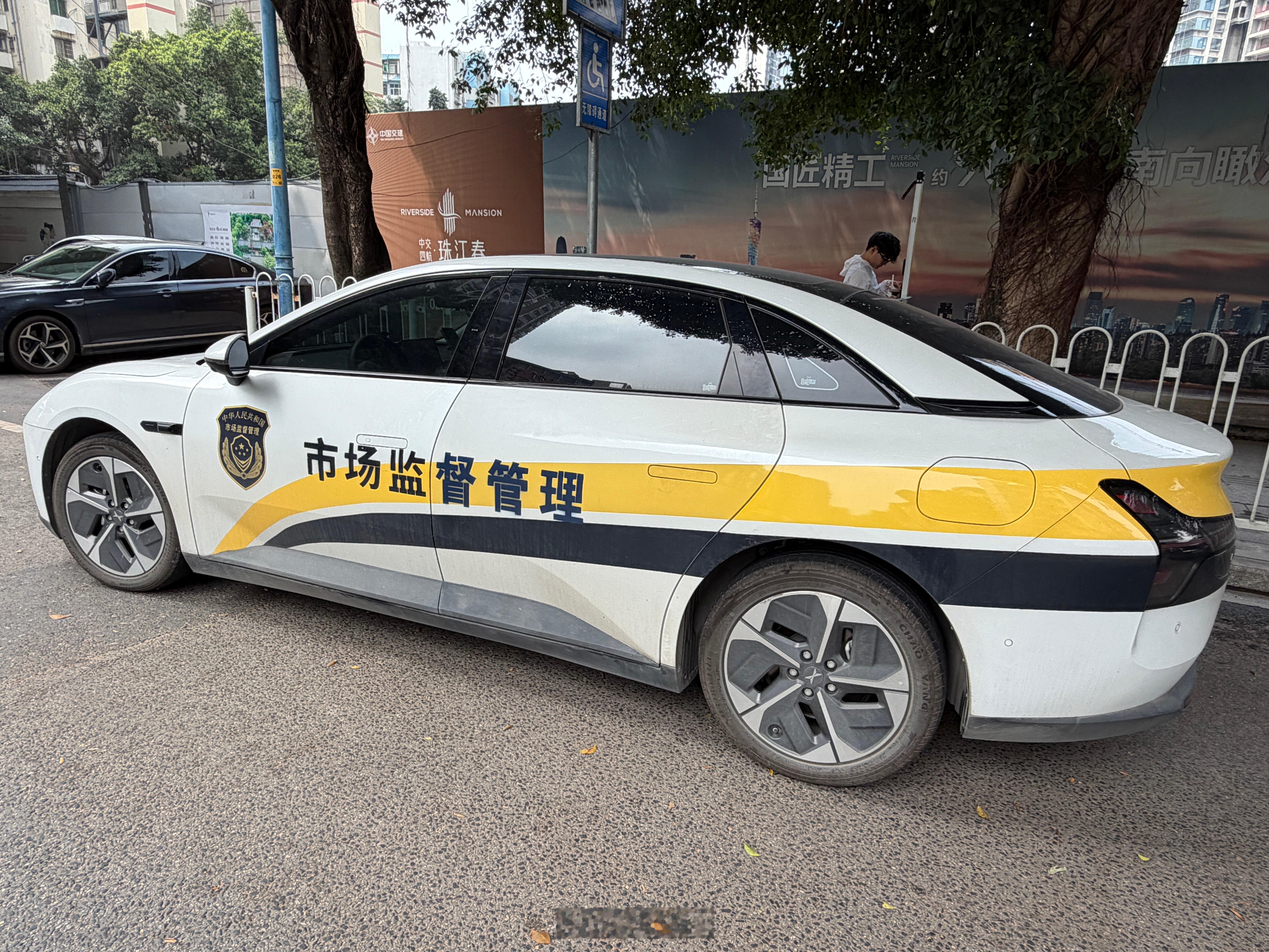 我好像……遇到正品了？这不像是自己喷着玩的 ​​​