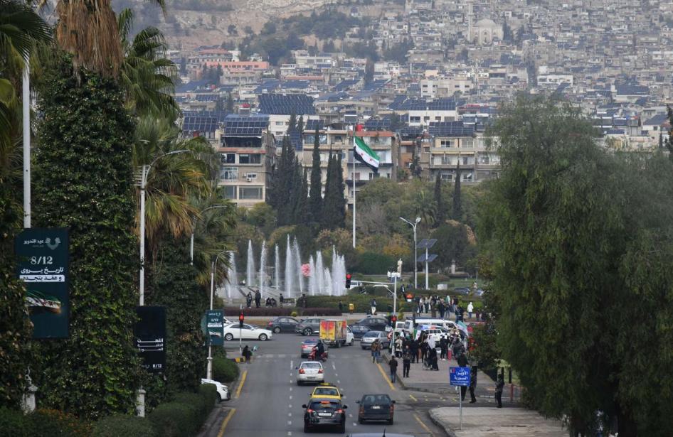 重磅突袭！叙美联合行动生擒IS高层 半月前袭击致美军身亡终复仇
 
12月24日