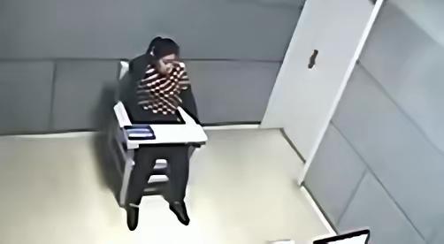 200斤女子欲与看门大爷强行发生关系，大爷无力反抗，表示：她太壮实了，我实在反抗