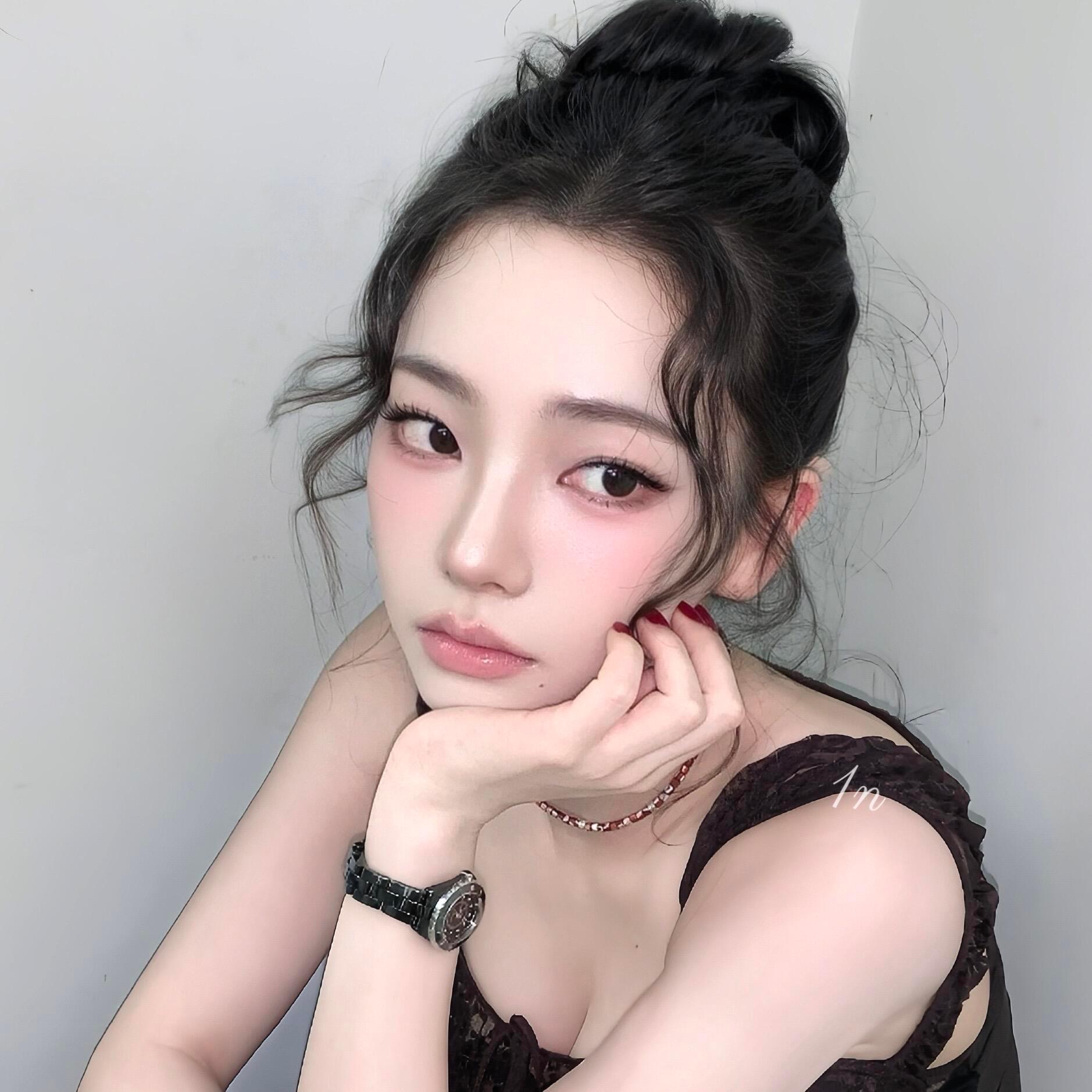 -𝐒𝐇𝐀𝐑𝐄｜柳智敏头像背景图搭配 ⸝⸝☕꙳🩶◟🐾。 