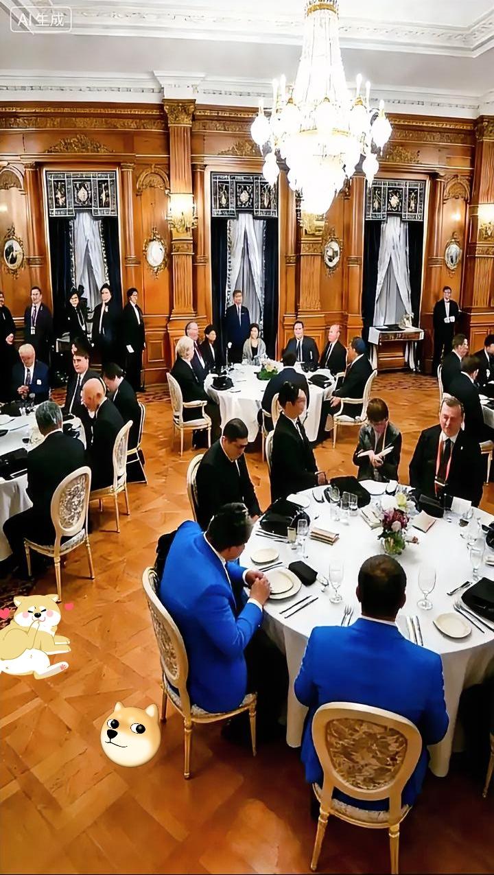 这脸打得也太响了！
日本的高市早苗急匆匆扎去中亚，跟五国元首凑在一起推杯换盏的场