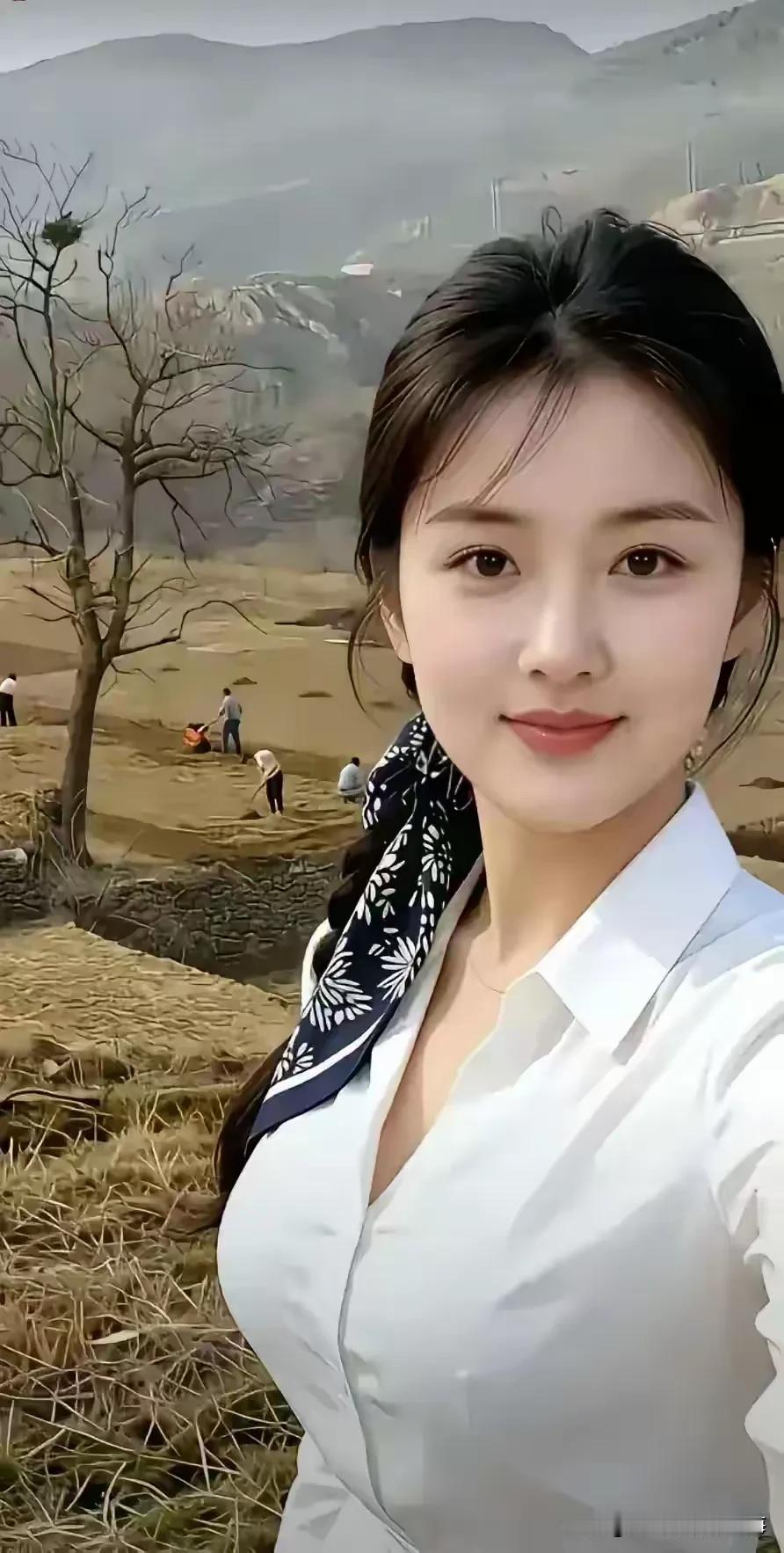 写美女真不如看美女！

古人写美女，一般不爱盯着人家眼睛鼻子怎么写，主要靠夸气质
