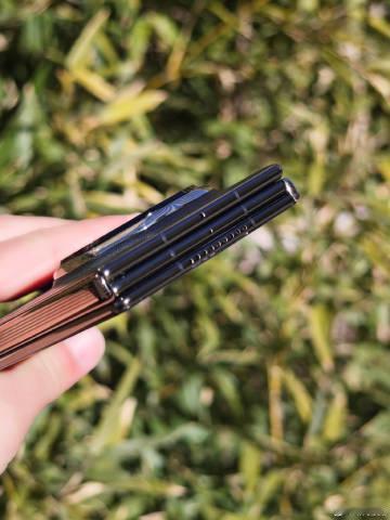 用Mate XT这段时间是真顺手👏单屏揣兜里，单手划消息、刷内容特方便。开会展