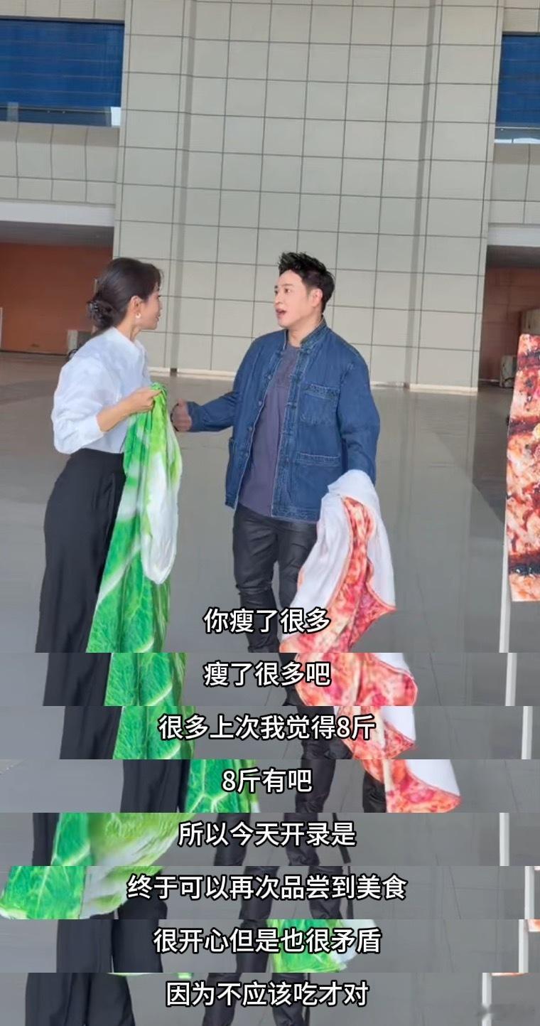 潘玮柏刘涛鸳鸯锅炙热游戏百厨大战 刚刷到他俩的上班路透笑到不行！潘玮柏披香肠披萨