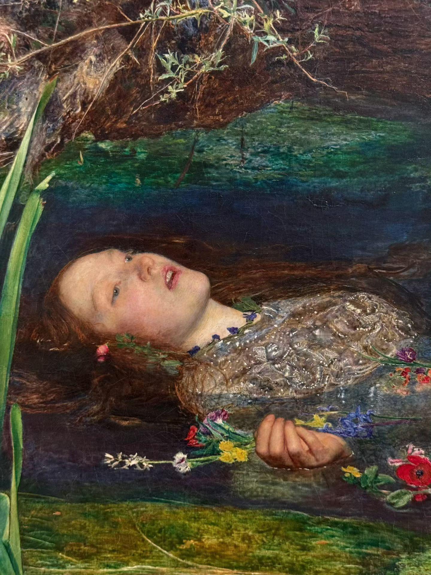 新专辑最大的悬念，奥菲莉亚在周杰伦的MV中，是怎么死的？ 周杰伦说今晚0点准备