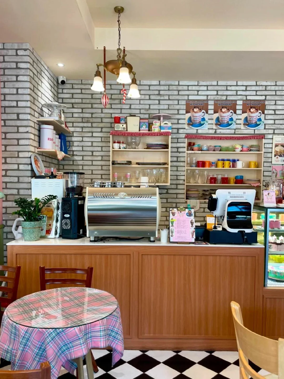 🇰🇷首尔五颜六色的蛋糕真的好治愈呀！