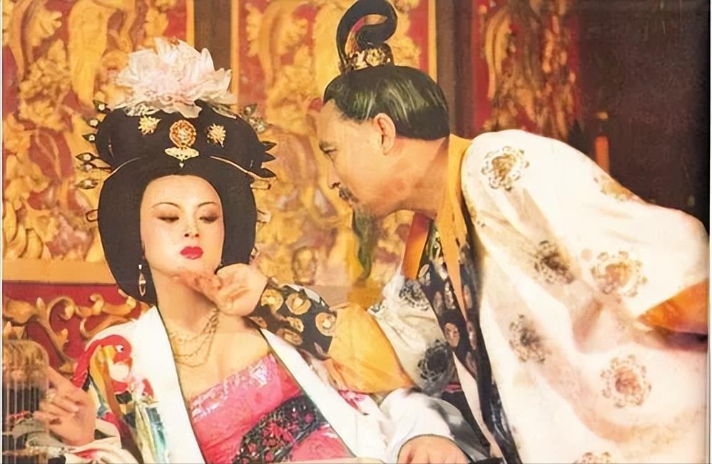 宋朝人眼中，唐朝有草原夷狄血统，伦理纲常，处世三观等有问题；唐朝伦理关系错乱，没