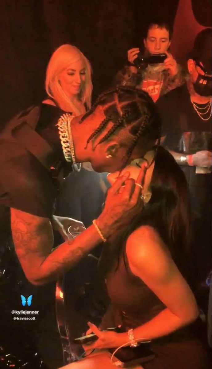分手近四年后, Travis Scott 本周终于在IG上取关了Kylie Je