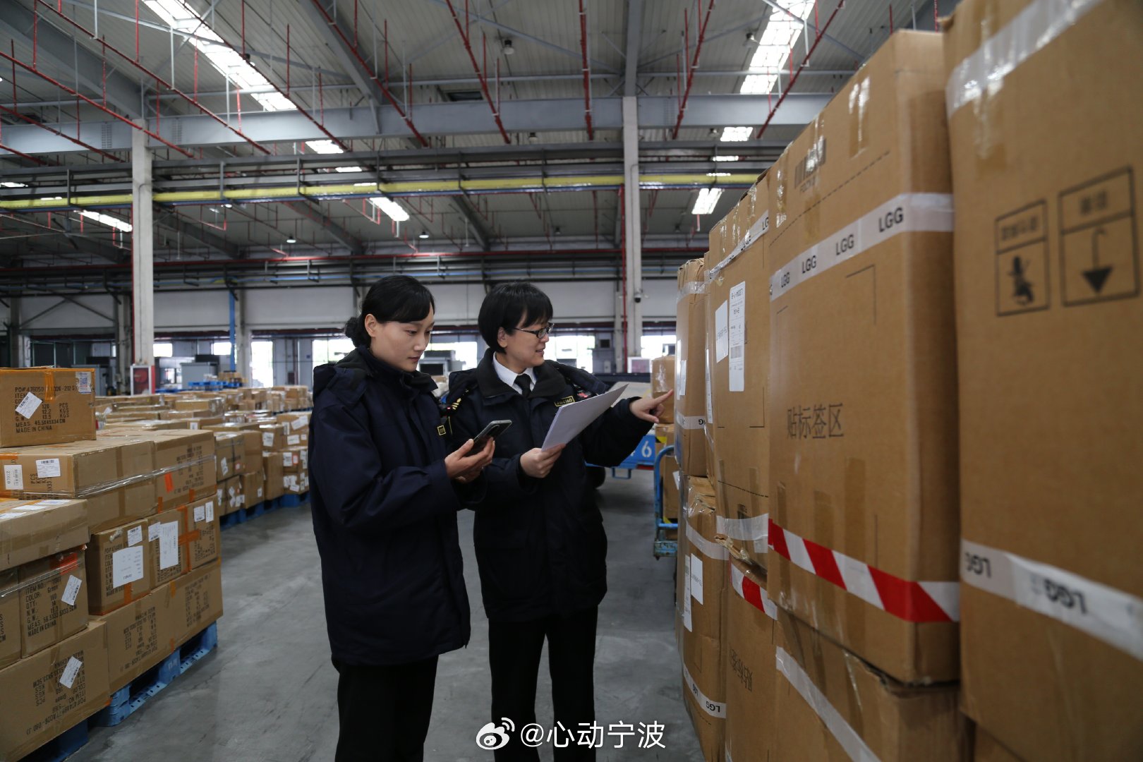 前两个月宁波空港口岸进出口总值近50亿元 3月25日，宁波机场海关数据显示，今年