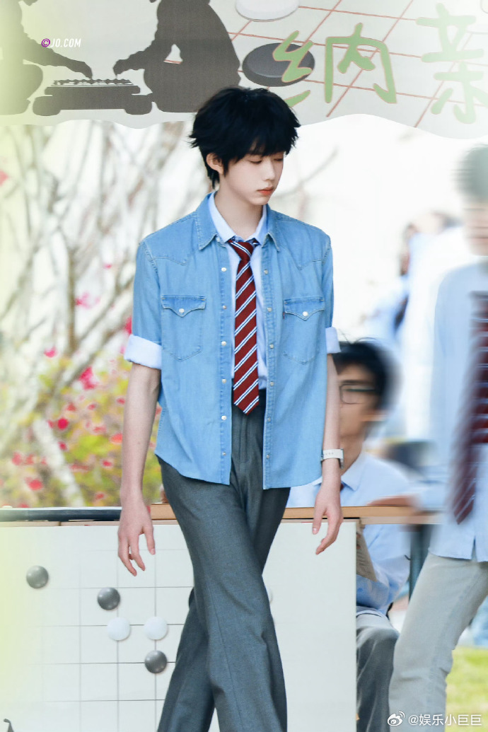 陈奕恒要让你们看到最好看的我喜欢陈奕恒，始于颜值，陷于才华，忠于人品，他的教养与