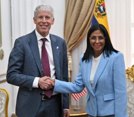 美颁发委内瑞拉许可证，名单果然没有中国，北京这次话说的很严重！
 
4月1日，外