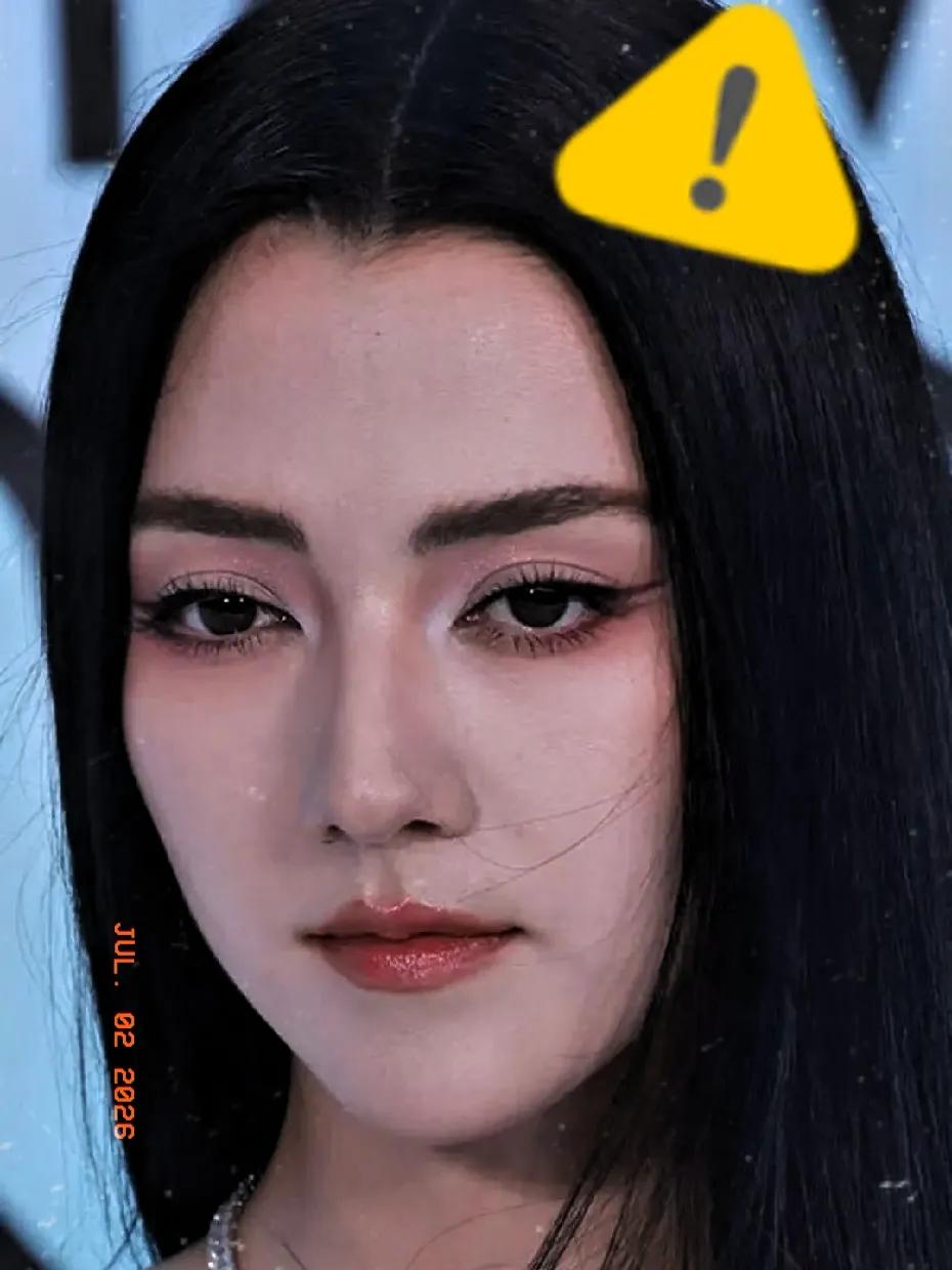 娜然能不能进霍家的门，那是人家豪门的家务事，咱们外人看个热闹就行。但有一点挺有意