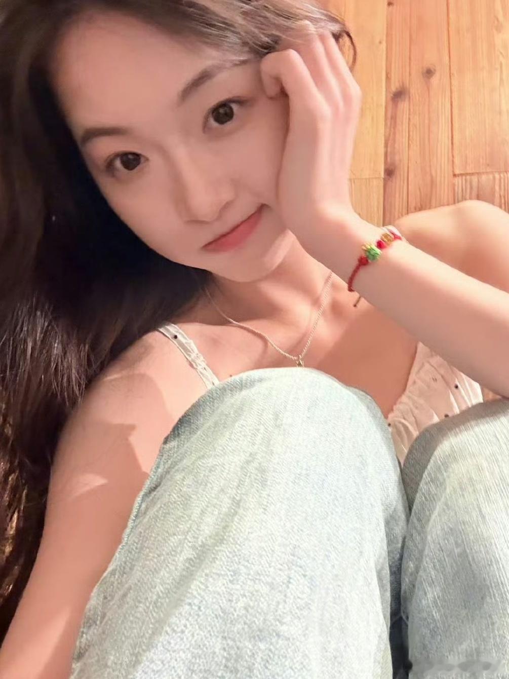 甘瑞琦  grq甘瑞琦沈小九 grq甘瑞琦故卿归 “捧起温柔月 众生皆温柔 少年