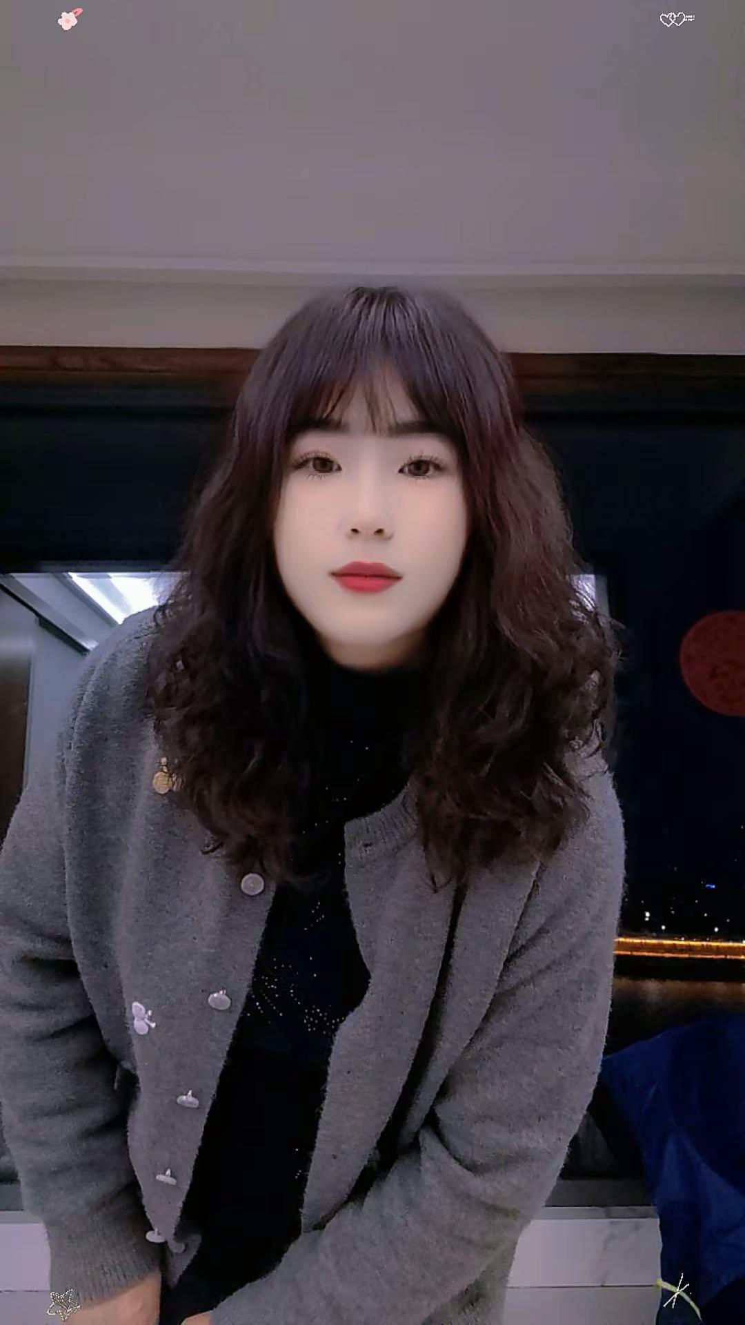 自恋一下，原来我也可以这么美 抖抖更精神自拍自乐 自拍自乐不一样的自己 自恋一下