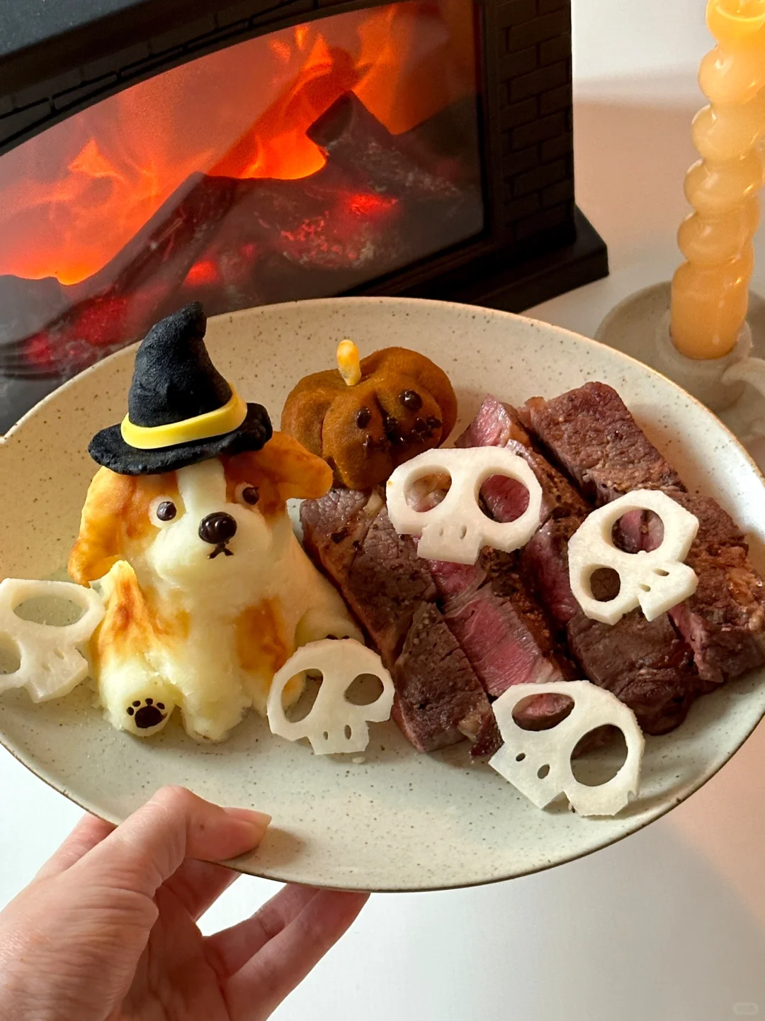 万圣节土豆泥狗狗牛排套餐