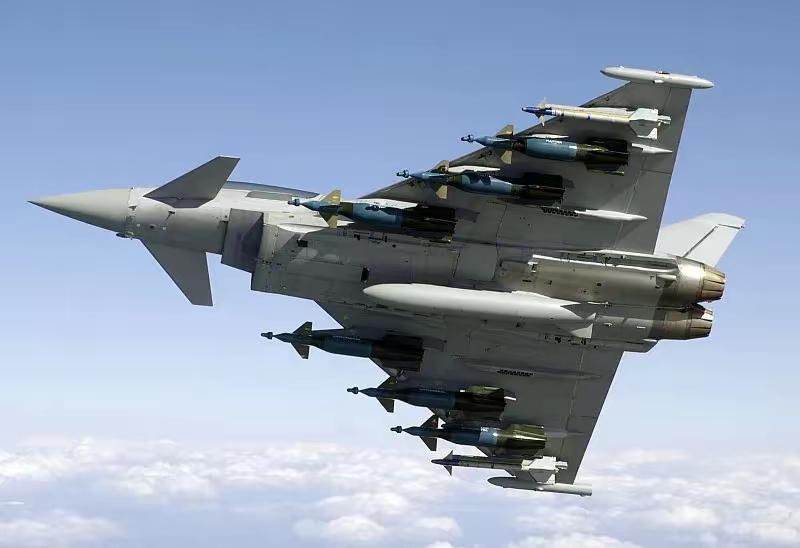 欧:阿中 你这是什么意思
中:咋的啦这是
欧:什么叫台风四代机是我们欧家最强战机