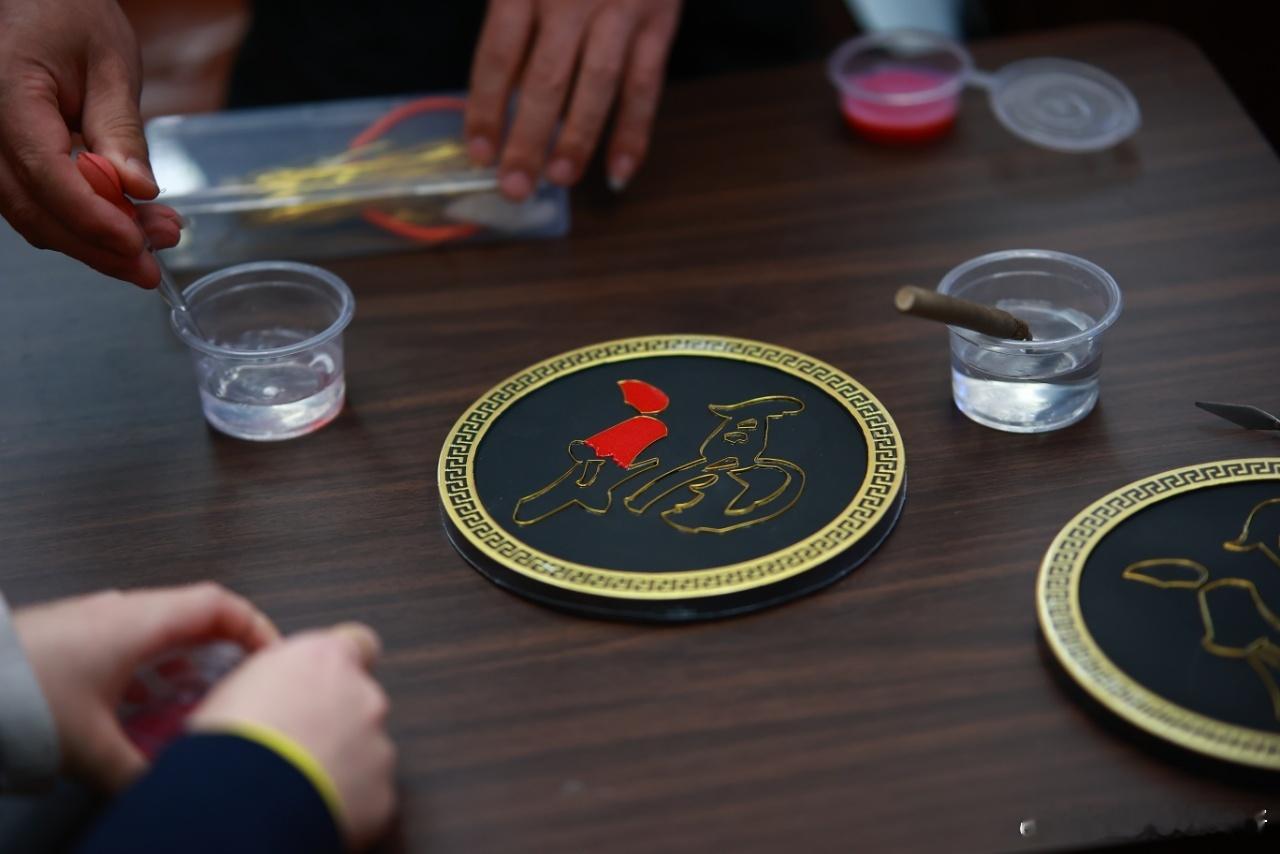 当天津非遗技艺遇上巅峰科技  天津怎么拍都倍有面儿 天津文艺精品《博物问津》赴非