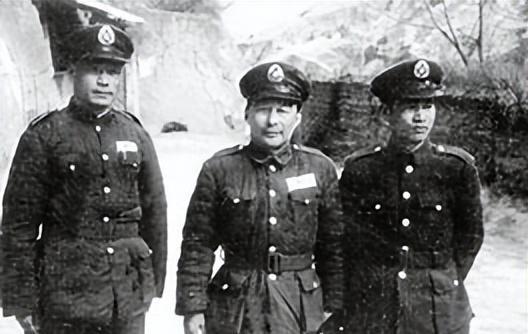 1947年9月15日，汪戈被特务秘密逮捕，抓进了刑讯室，敌人准备对他严刑逼供。此