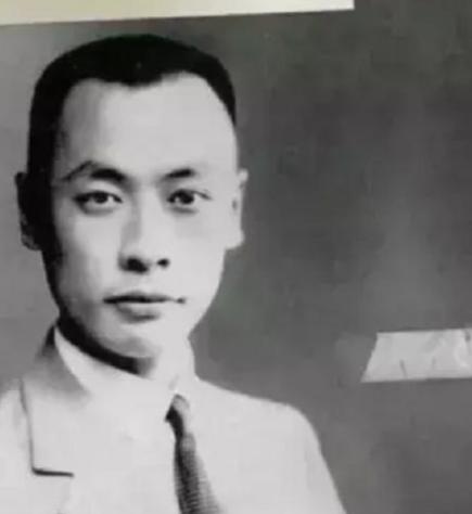 1936年，叛变的地下党约陈毅到酒店里见面，没想到陈毅先去了叛徒家中，只因叛徒媳