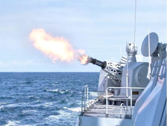 要想判断一个人是不是军事外行，问他对解放台湾的看法就够了。要是他一开口就说“导弹