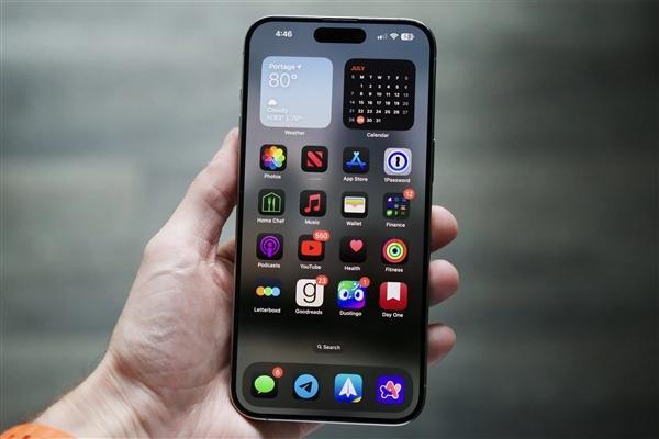 iPhone 17系列有三款机型首次配备12GB内存，它们分别是iPhone 1