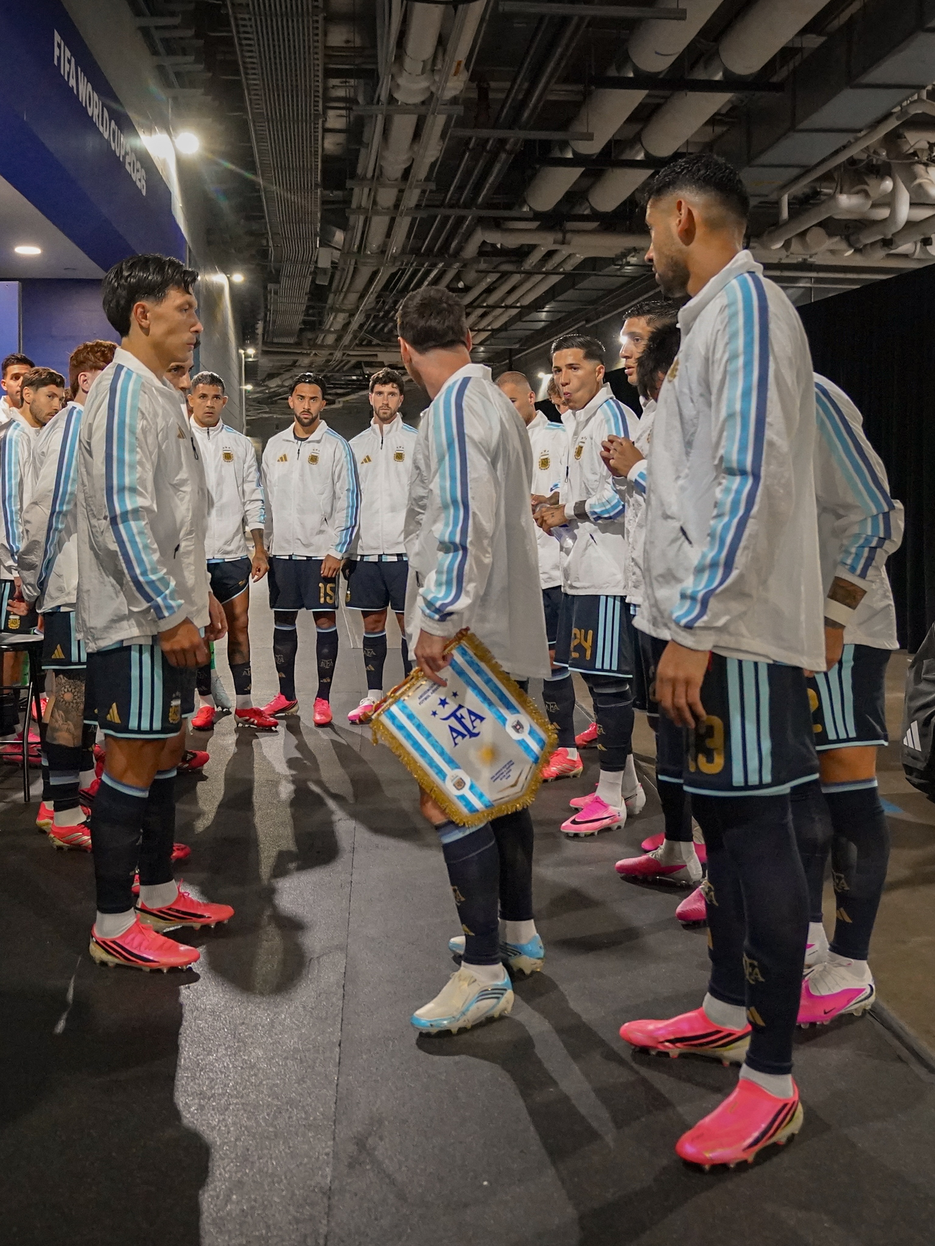罗梅罗更新ins：勇气、热情和满满的⚽️！！！ 你太厉害了 👑阿根廷球迷俱乐部