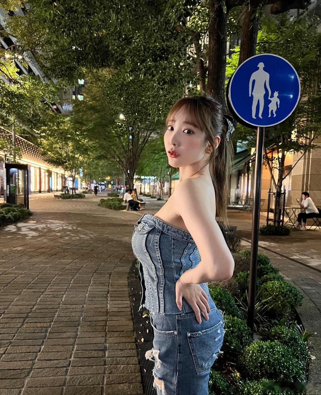 出来见网友了 ​​​