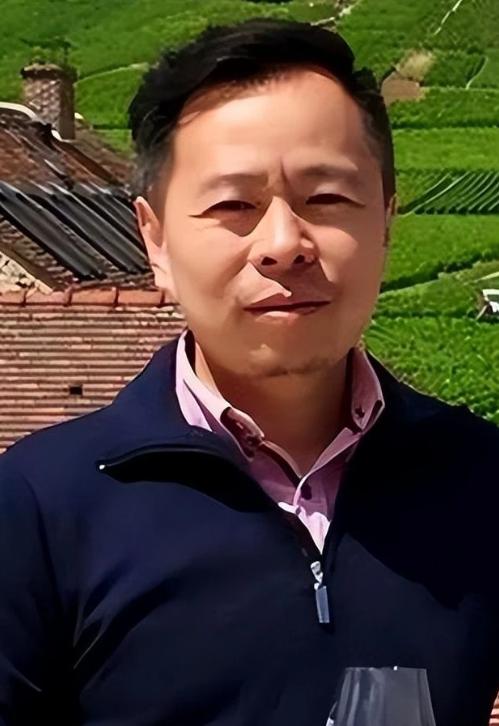 2006年，山西的煤老板花了6个亿，不顾别人反对，在宁夏的贺兰山买了7500亩的