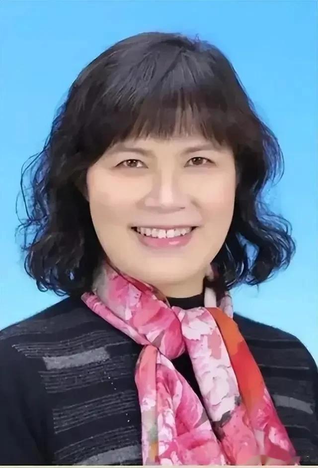 常州医生朱玉兰被查：财产1.5亿，20套房子，现金4000万，黄金30斤。

这