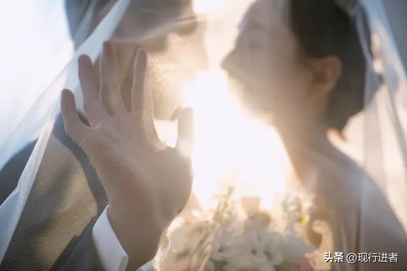 无论贫富，面子在我眼中轻如鸿毛。踏踏实实过好每一天，把小日子经营得有声有色，内心