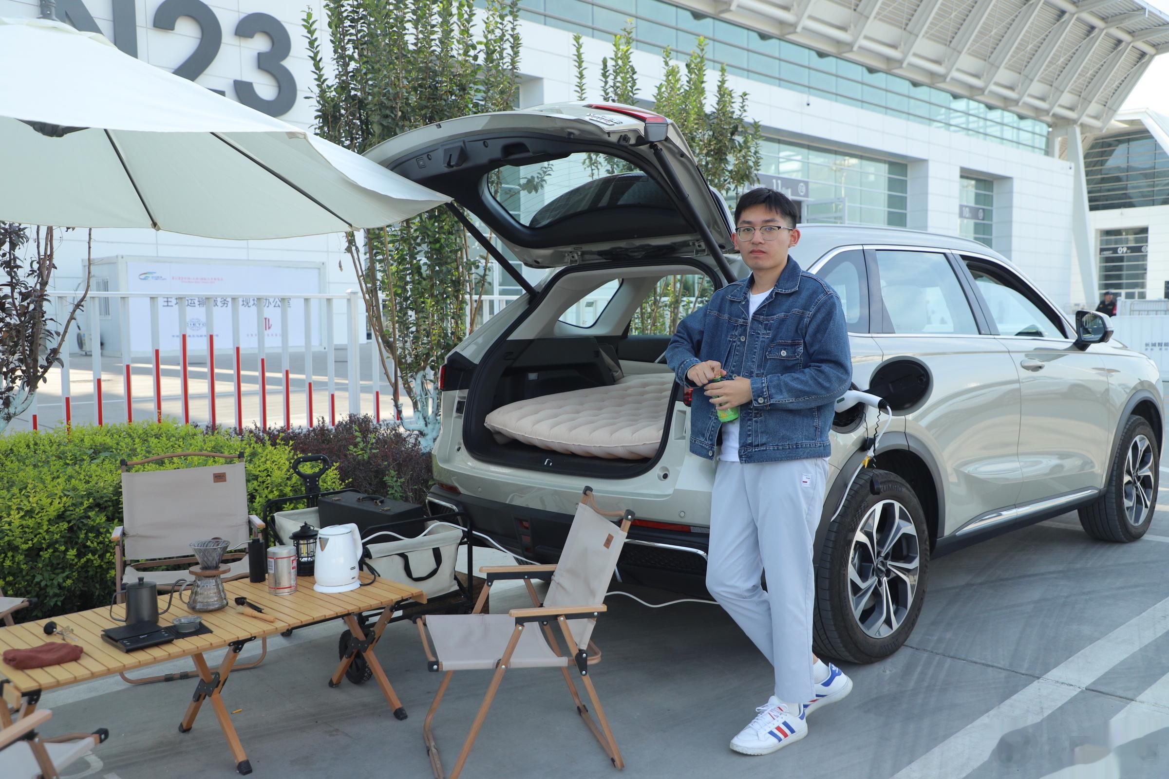 15万元，你就可以拥有一款电四驱SUV！ 十一节假日好多小伙伴都出去自驾游了，我