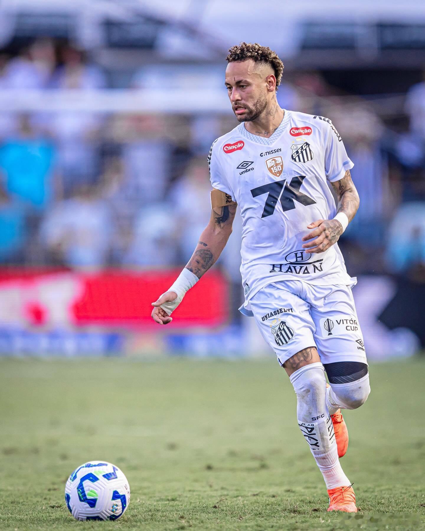 足球⚽️美感都来自内马尔 