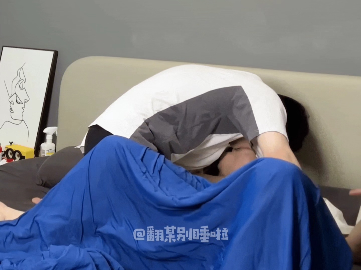 做到男友出血...完整版wp👇🔗床会后空翻