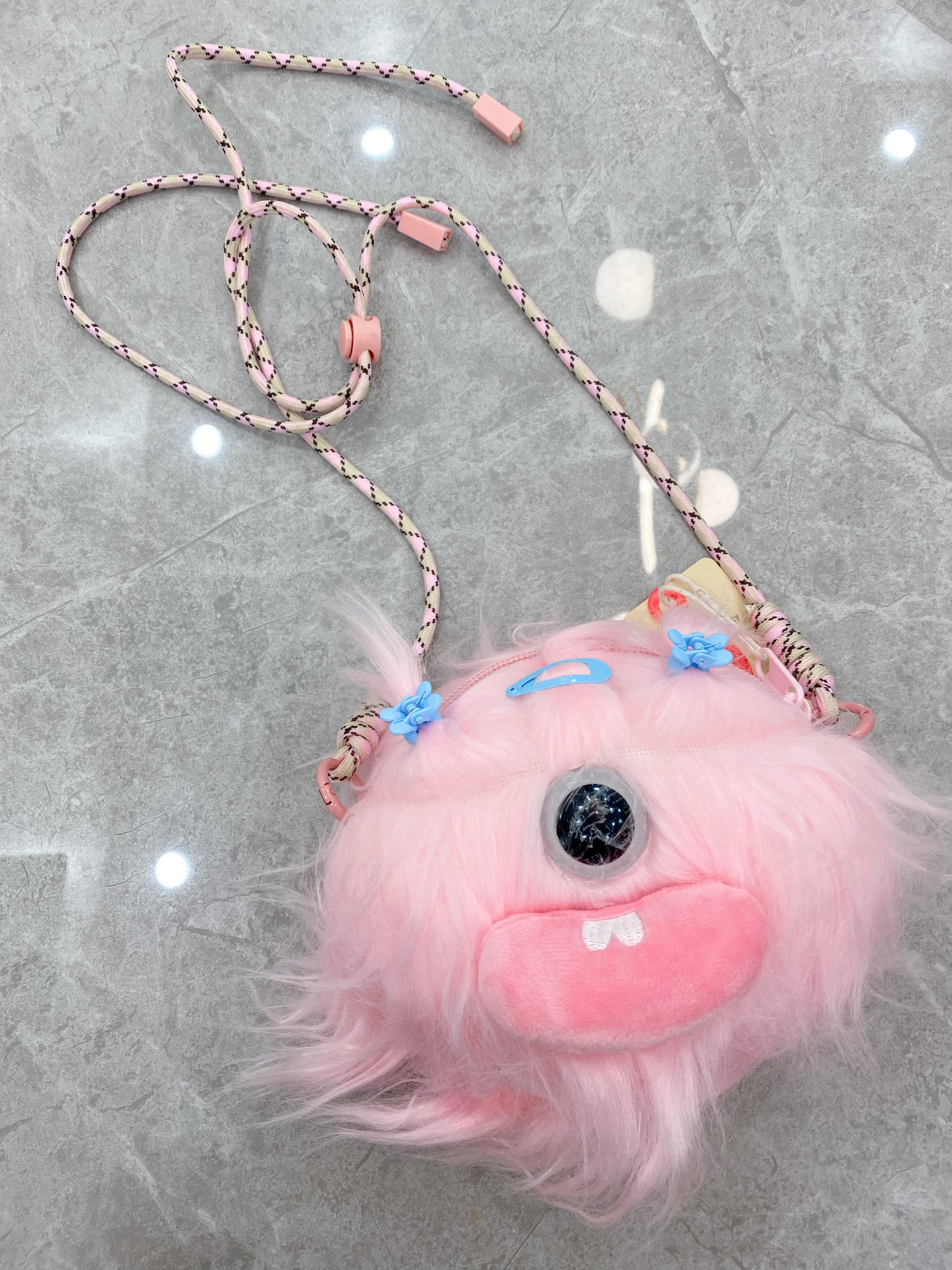 最后买了这几个娃娃，也挺可爱的！ 摇粒绒小狗尺寸太小，感觉不搭，长得挺萌。 ​​