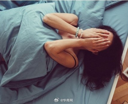 【#日本女高被迫卖淫10天接待100人#】据日本产经新闻报道，日本大阪府两名男子