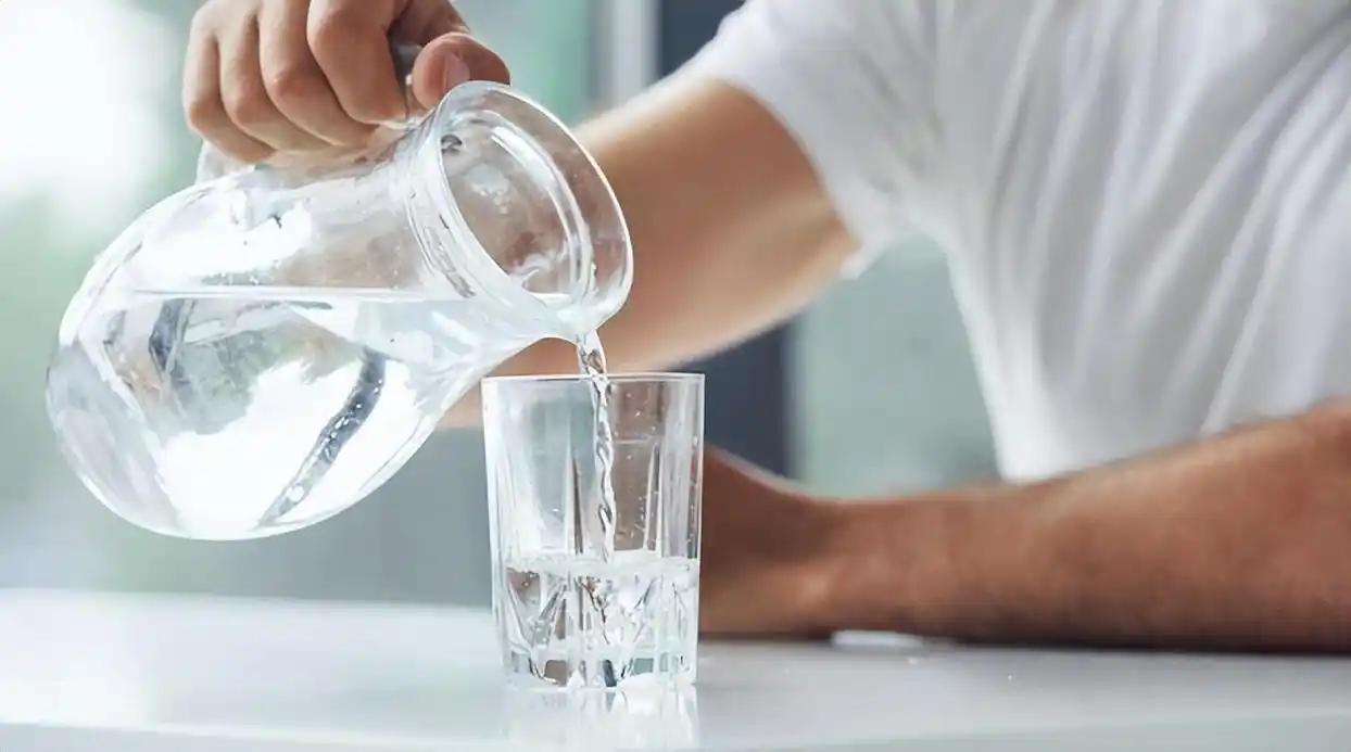 每天8杯水真的健康？最新研究：喝水过多可能反而损害肾脏！

喝水太多可能真不是好