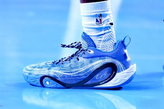 今日NBA球员球鞋上脚精选：拉塞尔 李宁 DLO 1东契奇 Air Jordan