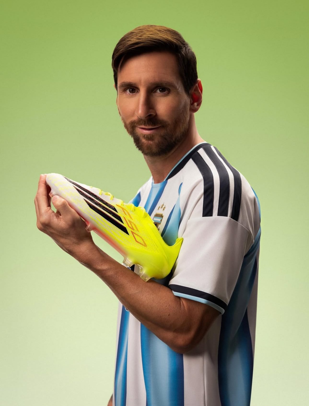 来自阿迪达斯新广告的莱昂内尔·梅西🐐梅西