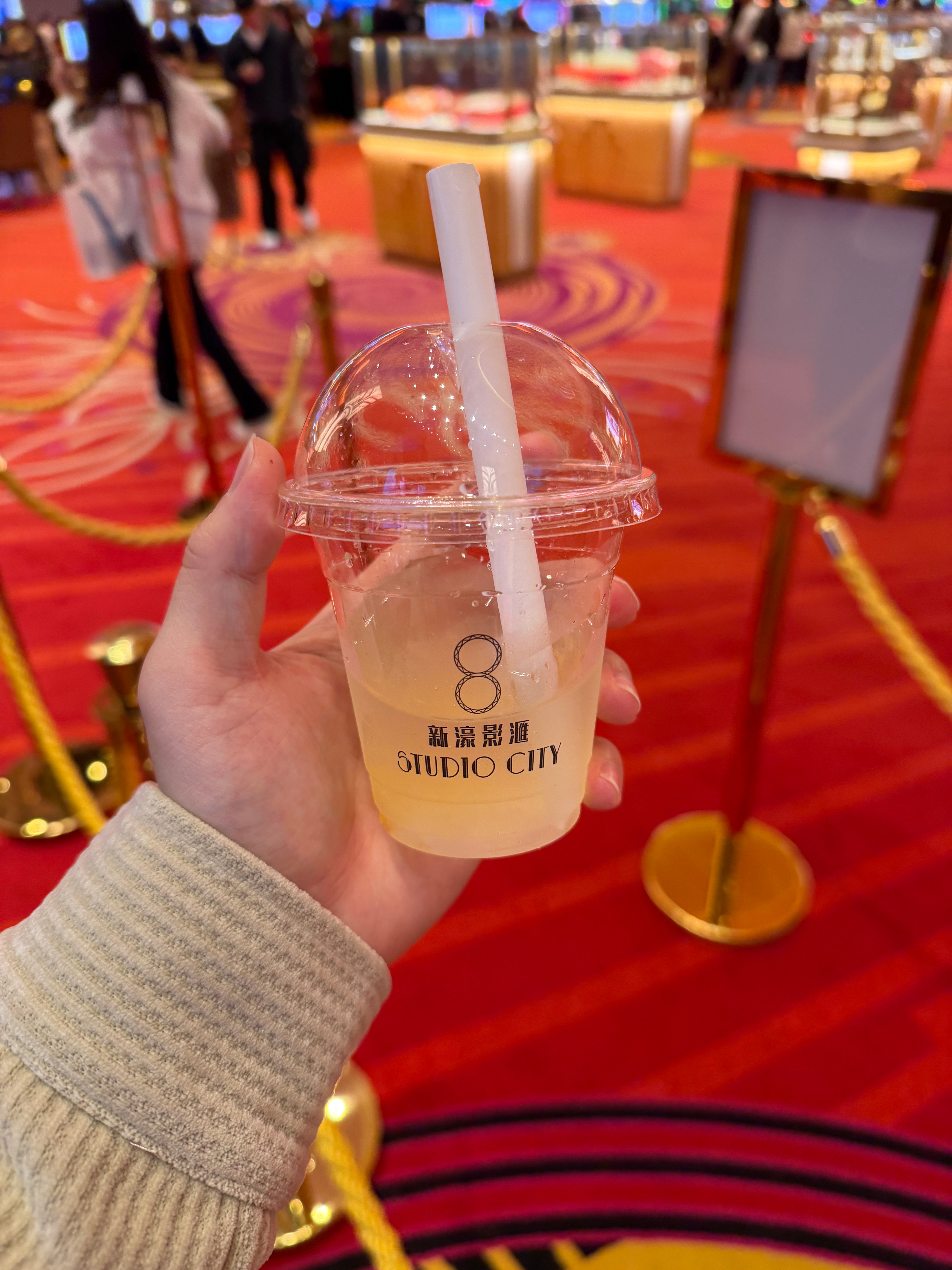 来澳门🎰先搞个免费的柚子茶喝喝 澳门·新濠影汇