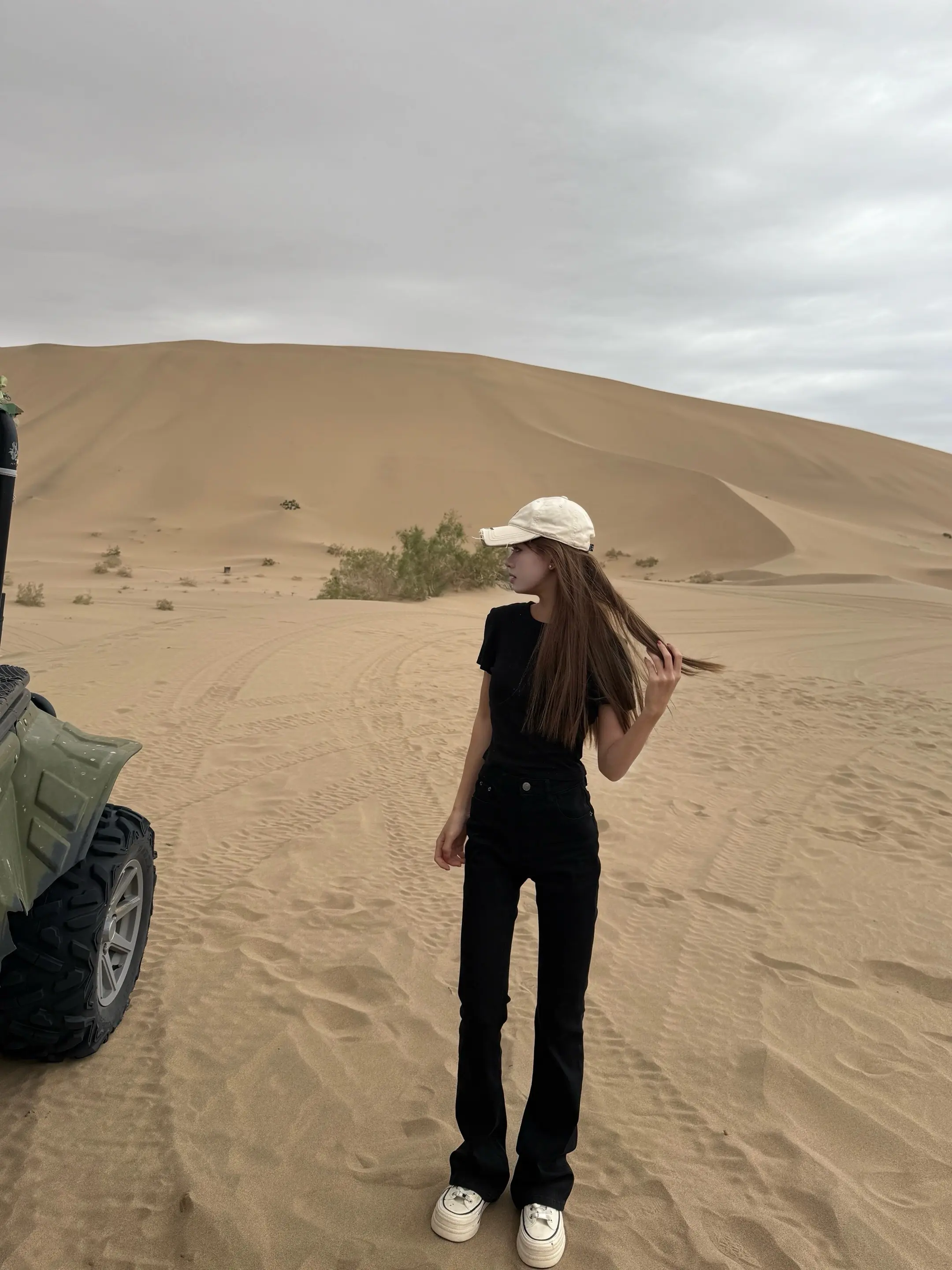 不期待任何的伞 我就是暴风雨