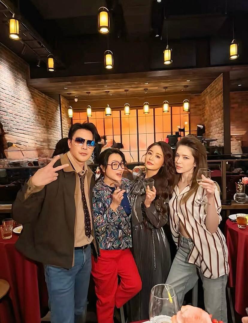 好像台湾的明星过生日，都会搞各种主题派对 