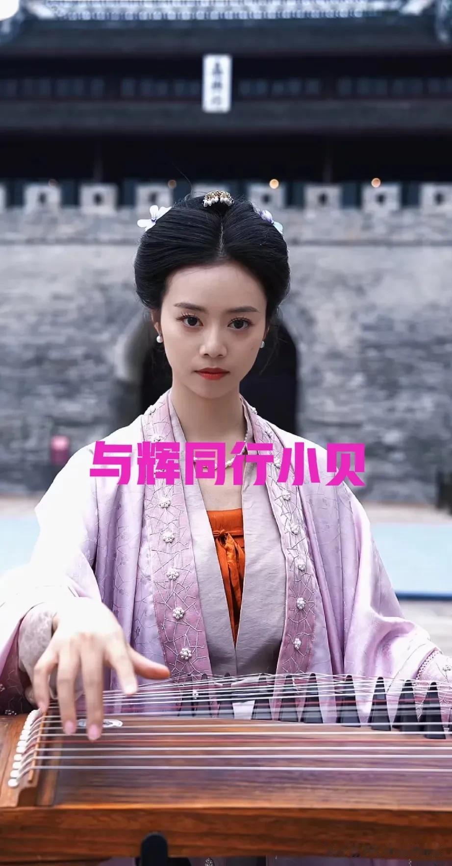 与辉同行这是真遇到麻烦了 ，与辉同行都这么霸气了吗，在对谁下马威呢[捂脸]
董宇