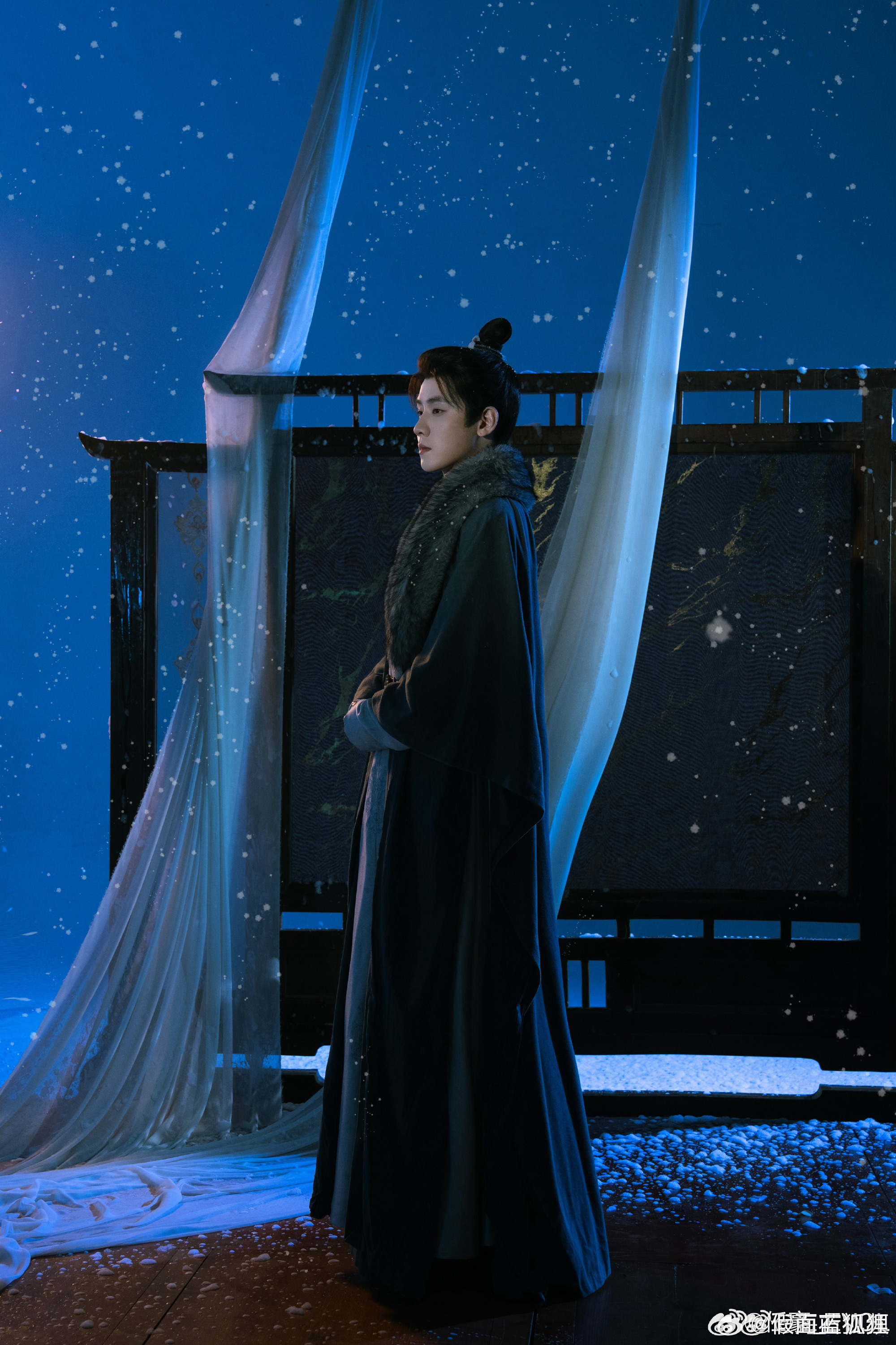 任豪的李怀安还有售后 任豪李怀安雪夜造型上线，氛围感直接封神！原来没走出来的不止