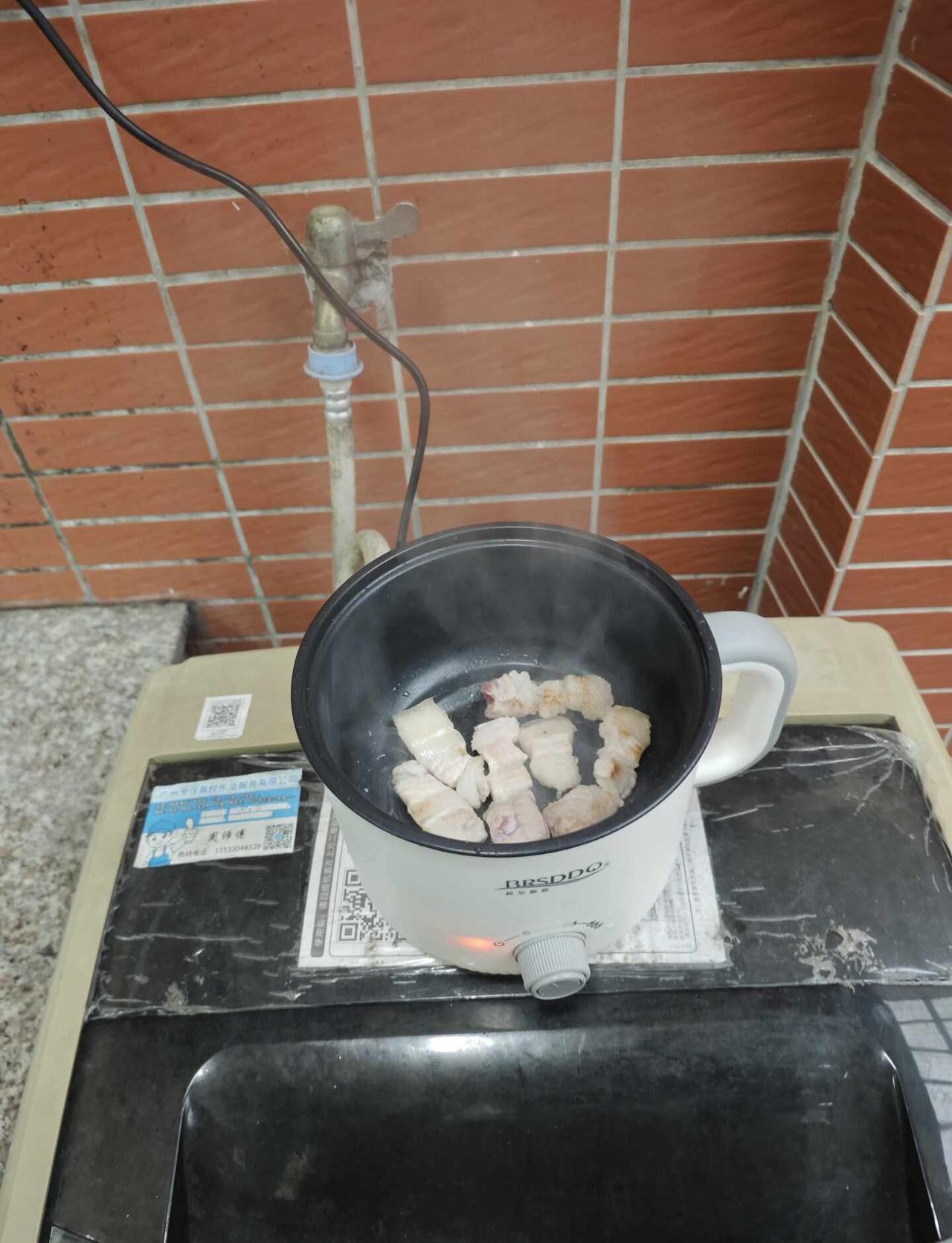 地铁可以带锅吗
这种锅到底能不能过地铁啊[流泪][流泪][流泪]在线征求广大网友