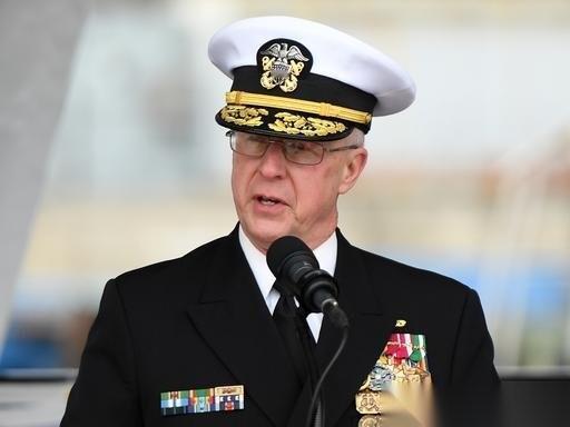 美国海军作战部长达里尔・考德尔公然喊话，要求中国立刻停止建造军舰。消息传开，网友