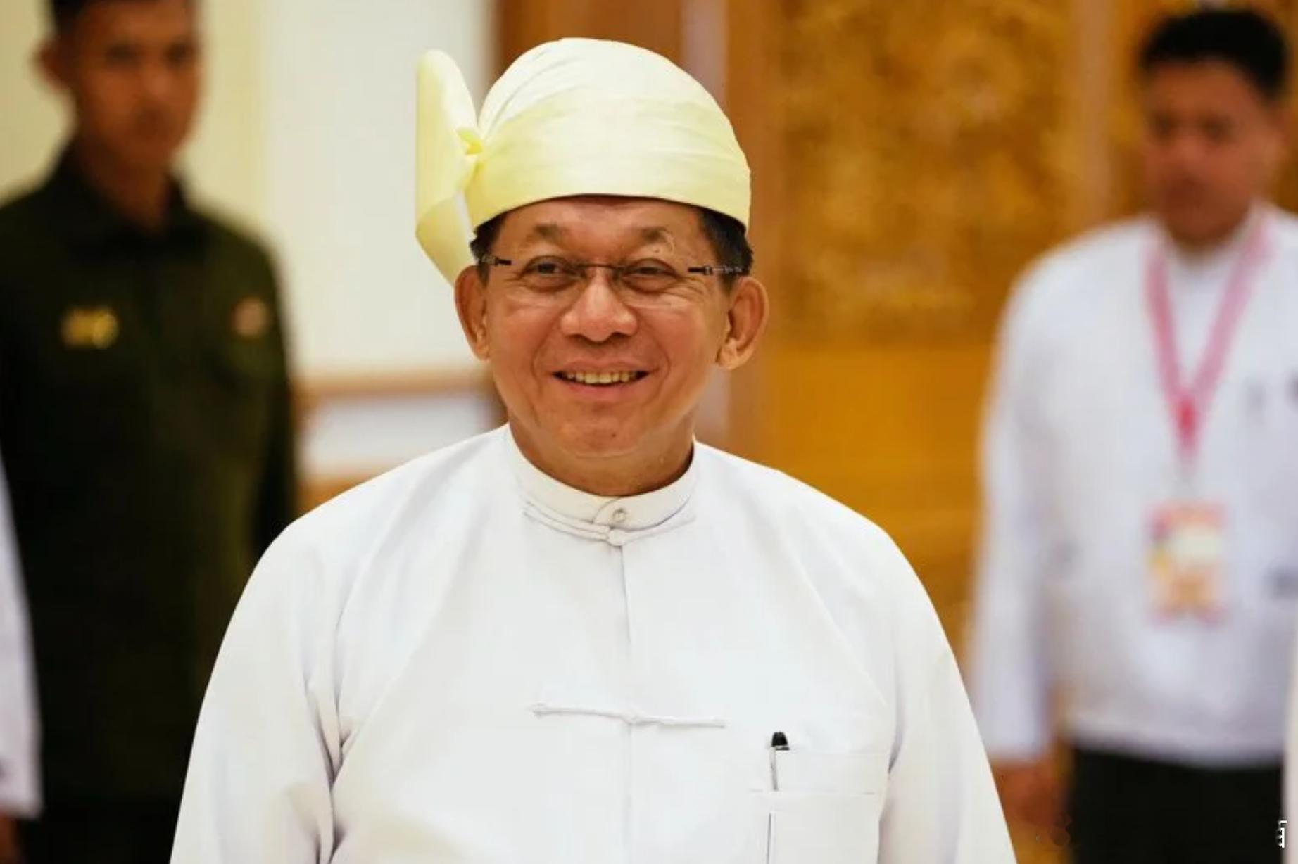 缅甸总统敏昂莱就职：承诺应对挑战 推动对外关系恢复海外新鲜事 缅甸总统敏昂莱（M