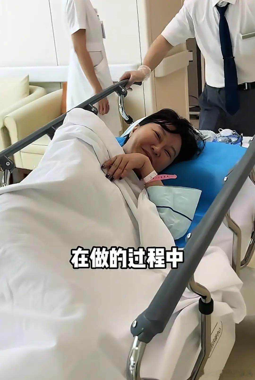 52岁王小骞带老公做肠镜，夫妻俩共查出16个息肉，谭江海毛病不少！ ​​​