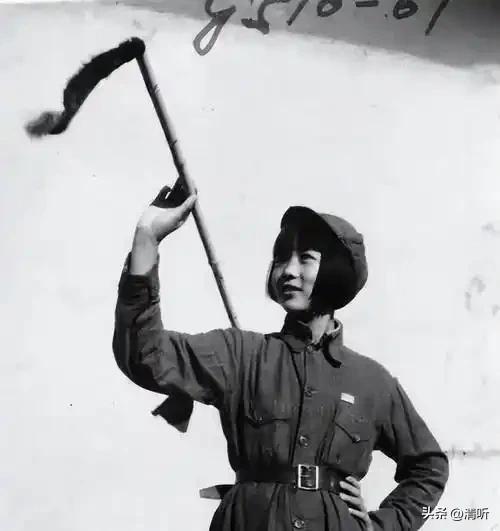 这才是她的真实相貌，绝非影视演绎！照片中的少女，便是长征路上年纪最小的红军战士王