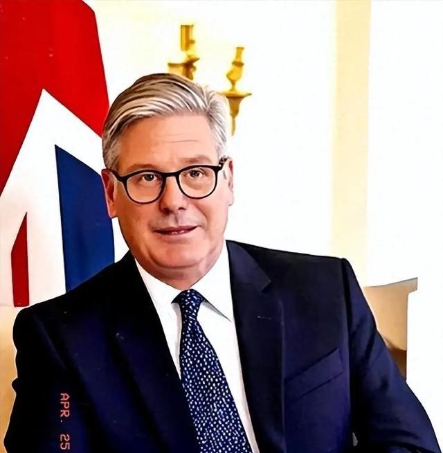 英国首相斯塔默“投喂”给了世界三句话！第一句：中国不是“正在崛起”，是“已经崛起