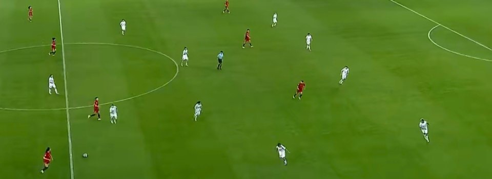 乌兹别克防线自毁长城！李晴瞳25米吊射空门，中国女足扩大比分中国女足vs乌兹别克